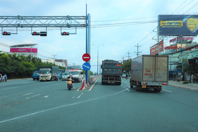Thực hiện thí điểm phân luồng giao thông theo giờ, theo tuyến trên một số tuyến đường trên địa bàn tỉnh từ ngày 15/11/2021.