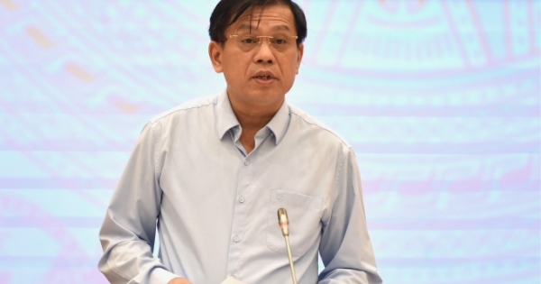 Chính phủ đang thực hiện những giải pháp nào để giải quyết tình trạng thiếu hụt lao động?