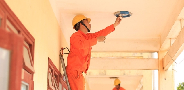 Năm 2021 sẽ kh&ocirc;ng tăng gi&aacute; điện?