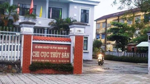 Cách chức Chi cục trưởng Chi cục Thủy sản tỉnh Quảng Nam