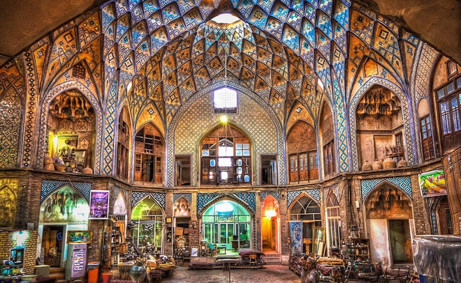 Chợ Bazaar of Kashan ở Iran.