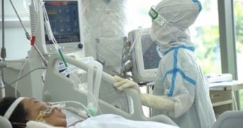 Việt Nam còn 431 ca F0 thở máy, ECMO