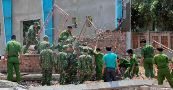 Phó ban quản lý các khu công nghiệp Vĩnh Long bị cách chức