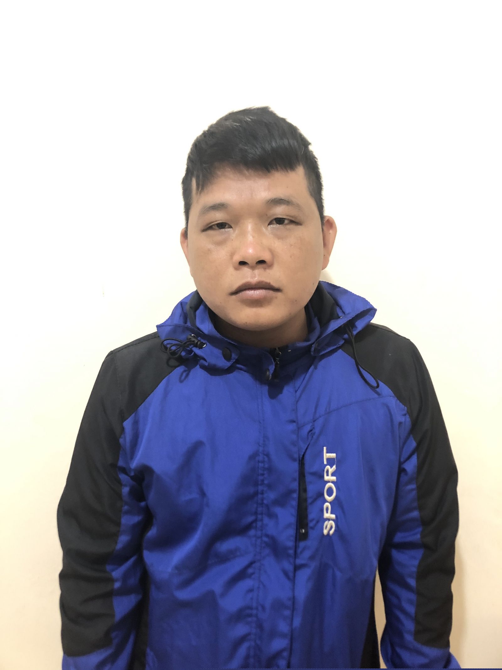 Đối tượng Vi Văn Phong