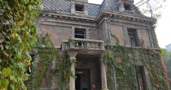 Nghề sống thử trong những ngôi nhà "ma ám" ở Trung Quốc