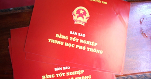 Cán bộ phường mua bằng tốt nghiệp THPT giả để thăng tiến