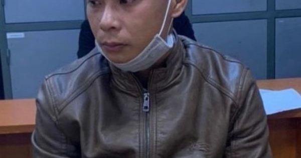 Dùng dao uy hiếp nhân viên cửa hàng điện thoại để cướp 50 triệu đồng