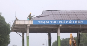 Hà Tĩnh tháo dỡ trạm thu phí Cầu Rác