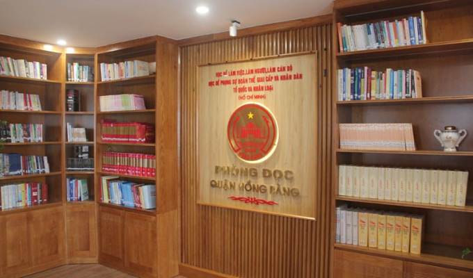 Phòng đọc hiện đại, đồng bộ.