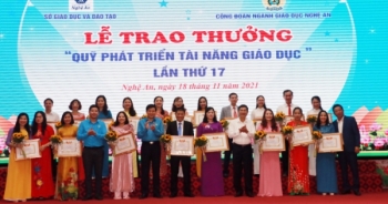 19 nhà giáo được trao thưởng 