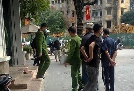 Nổ súng giữa TP Vinh, một giám đốc doanh nghiệp nhập viện cấp cứu