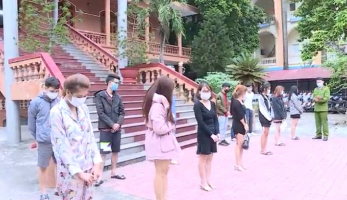 15 nam thanh nữ tú tại cơ quan Công an.