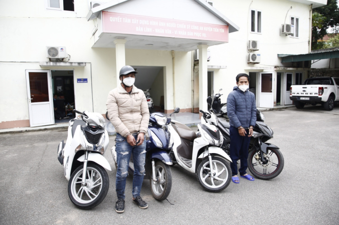 hai-doi-tuong-cung-tang-vat-phuong-tien-bi-bat-giu