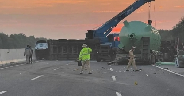 Tai nạn liên hoàn trên tuyến cao tốc Hà Nội - Quảng Ninh