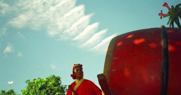 Chuyện dài “một giọt máu đào”…