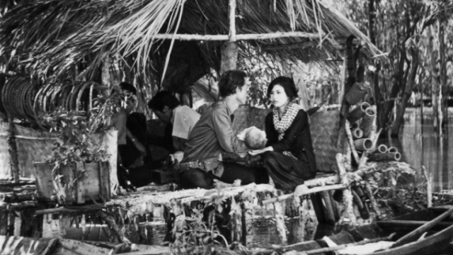 Nghệ sĩ là chiến sĩ trên mặt trận văn hóa