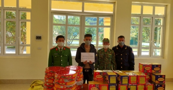 Quảng Ninh: Bắt giữ đối tượng vận chuyển 75 kg pháo nổ trái phép