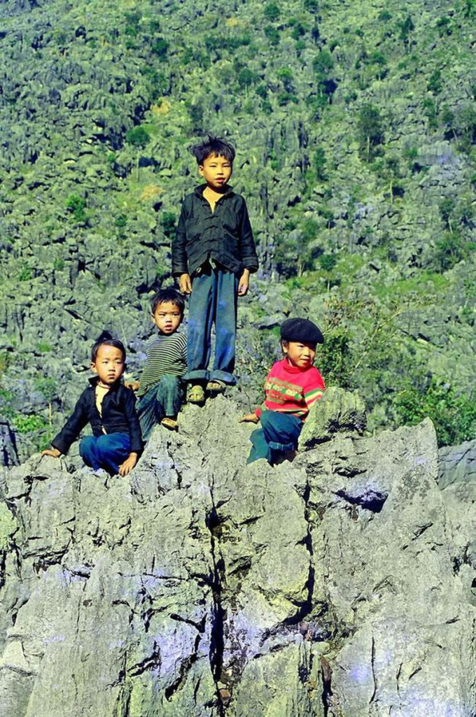 Tác phẩm Vẻ đẹp viễn biên của tác giả Phạm Hoài Nam.