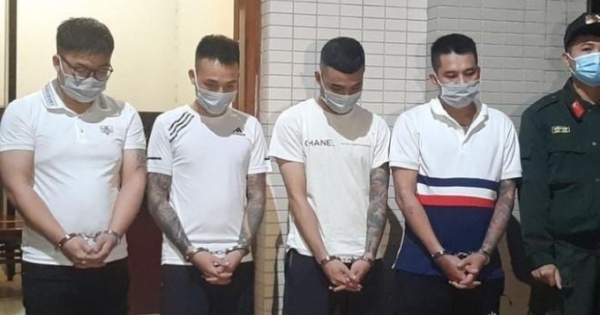 Hà Nội: 15 đối tượng tổ chức sử dụng trái phép ma túy tại quán hát