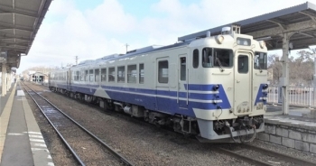 Nhập 37 toa tàu cũ: Hiện đại hóa ngành đường sắt bằng... hàng loại?