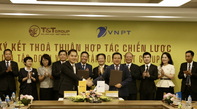Tập đo&agrave;n T&amp;amp;T Group hợp t&aacute;c chiến lược to&agrave;n diện với Tập đo&agrave;n VNPT