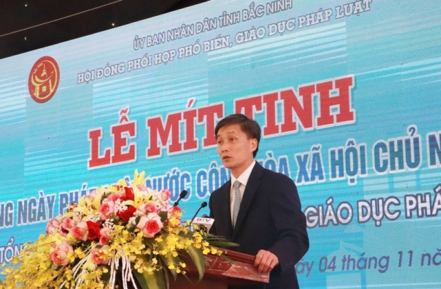 Mít tinh hưởng ứng Ngày Pháp luật Việt Nam tại Bắc Ninh