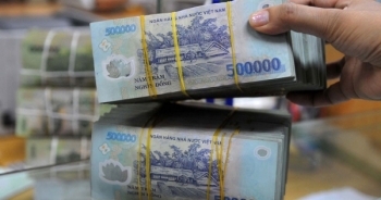 Ngân hàng Nhà nước bơm ròng 74.000 tỷ đồng, lãi suất qua đêm lên 7%/năm