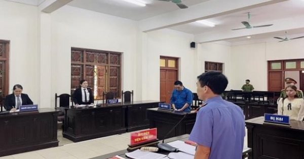 Tuyên Quang: Tuyên phạt 20 năm tù kẻ hiếp dâm 3 con gái ruột