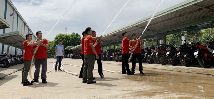 Th&agrave;nh vi&ecirc;n Đội CNXK l&agrave; nh&acirc;n tố n&ograve;ng cốt tham gia ph&ograve;ng ch&aacute;y, chữa ch&aacute;y tại doanh nghiệp.