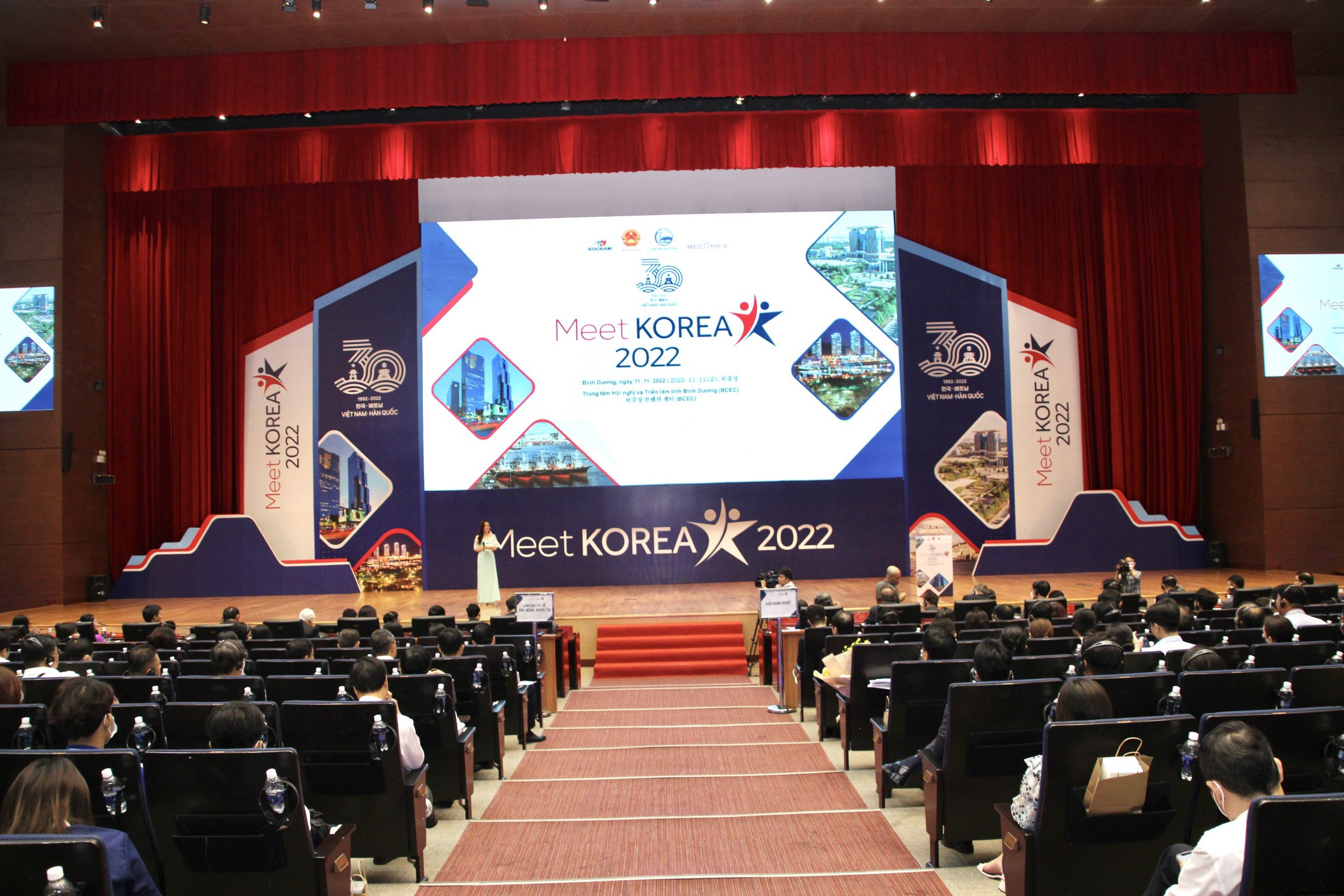 Sự kiện &ldquo;Gặp gỡ H&agrave;n Quốc &ndash; Meet Korea 2022&rdquo; diễn ra tại Trung t&acirc;m Hội nghị Triển l&atilde;m tỉnh.