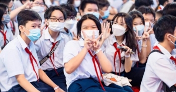 Lùi thời gian vào học, áp lực học tập có giảm?