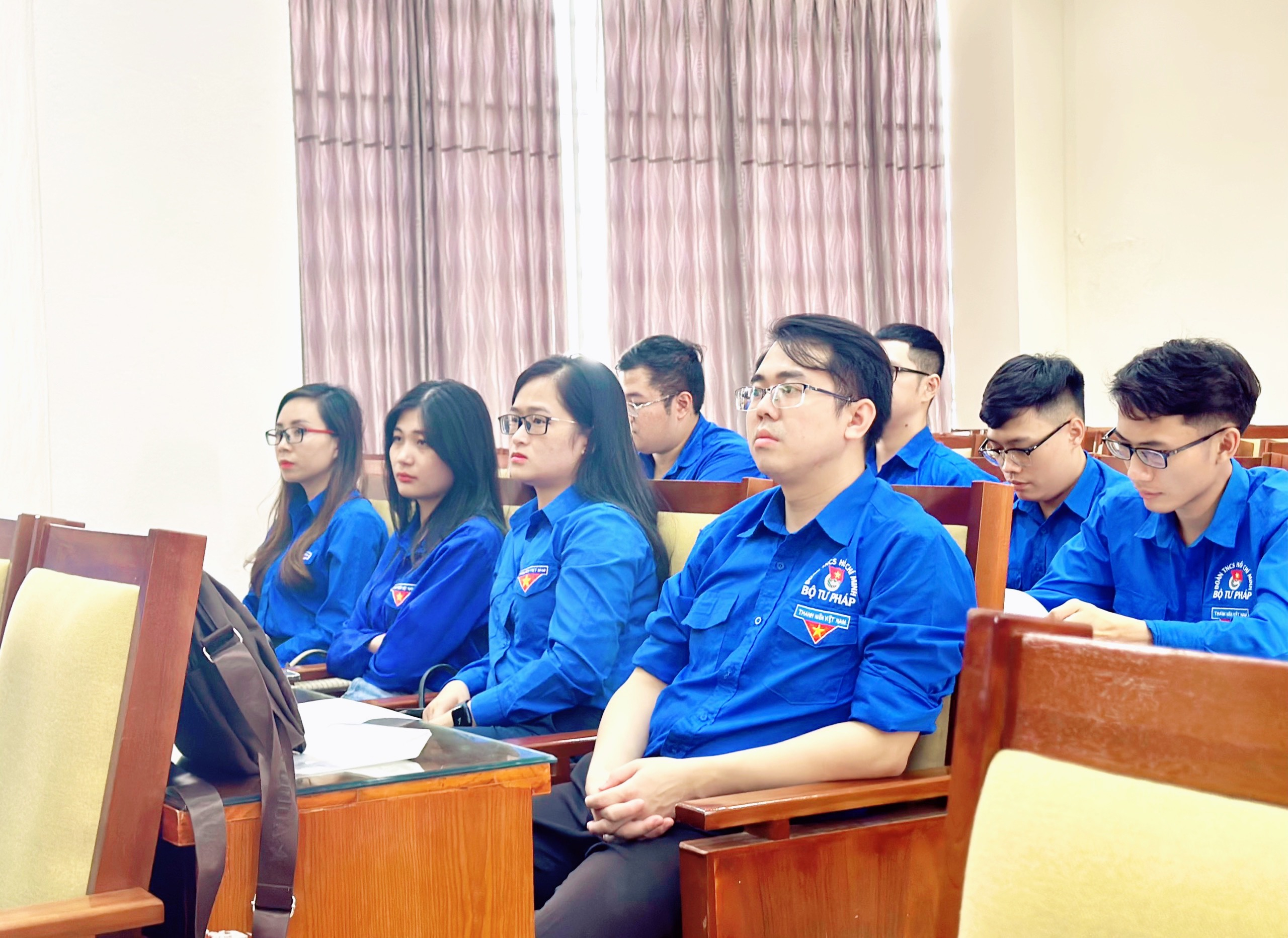 70EB49F7-3D27-4335-AD28-A920980ADD73.