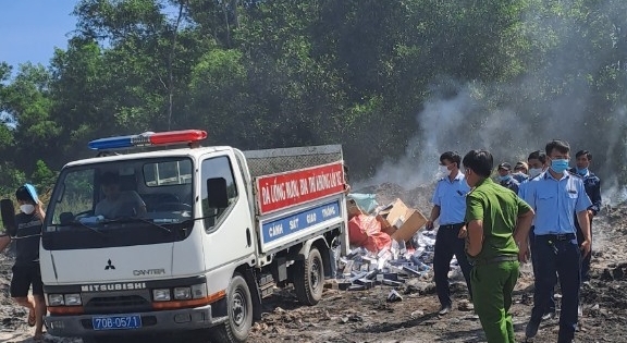 Tây Ninh: Tiêu hủy thuốc lá nhập lậu đợt 2 năm 2022