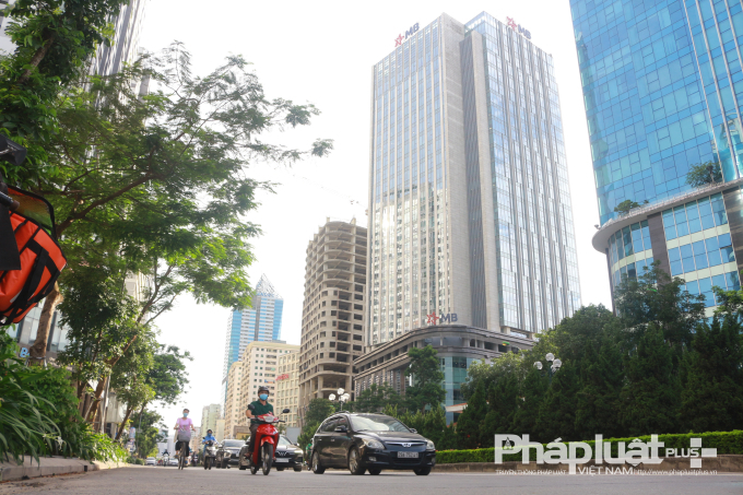 Đường Lê Văn Lương.