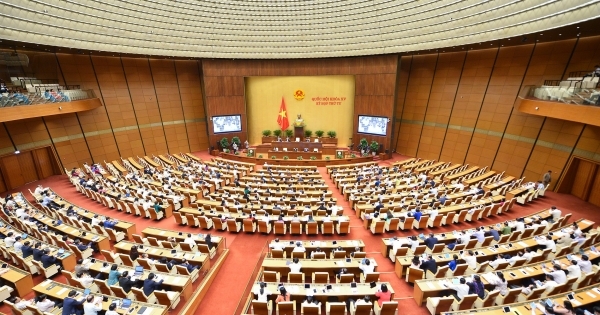 Ngày 15/11, Quốc hội thông qua nhiều Nghị quyết quan trọng và bế mạc kỳ họp thứ 4