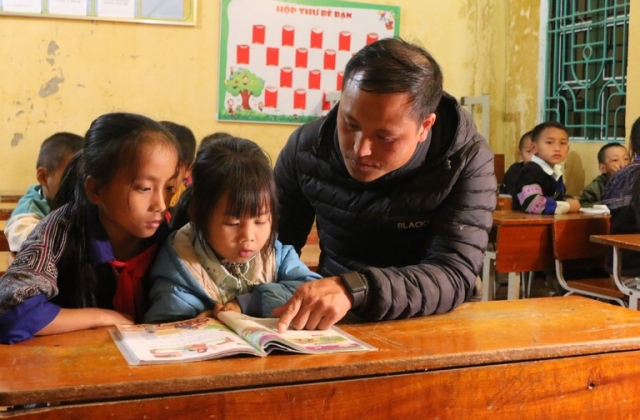 Người thầy 'bám bản' gieo chữ vùng cao