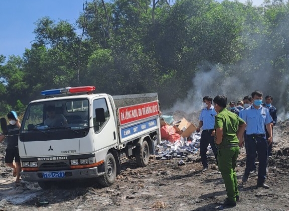 Tây Ninh: Tiêu hủy thuốc lá nhập lậu đợt 2 năm 2022