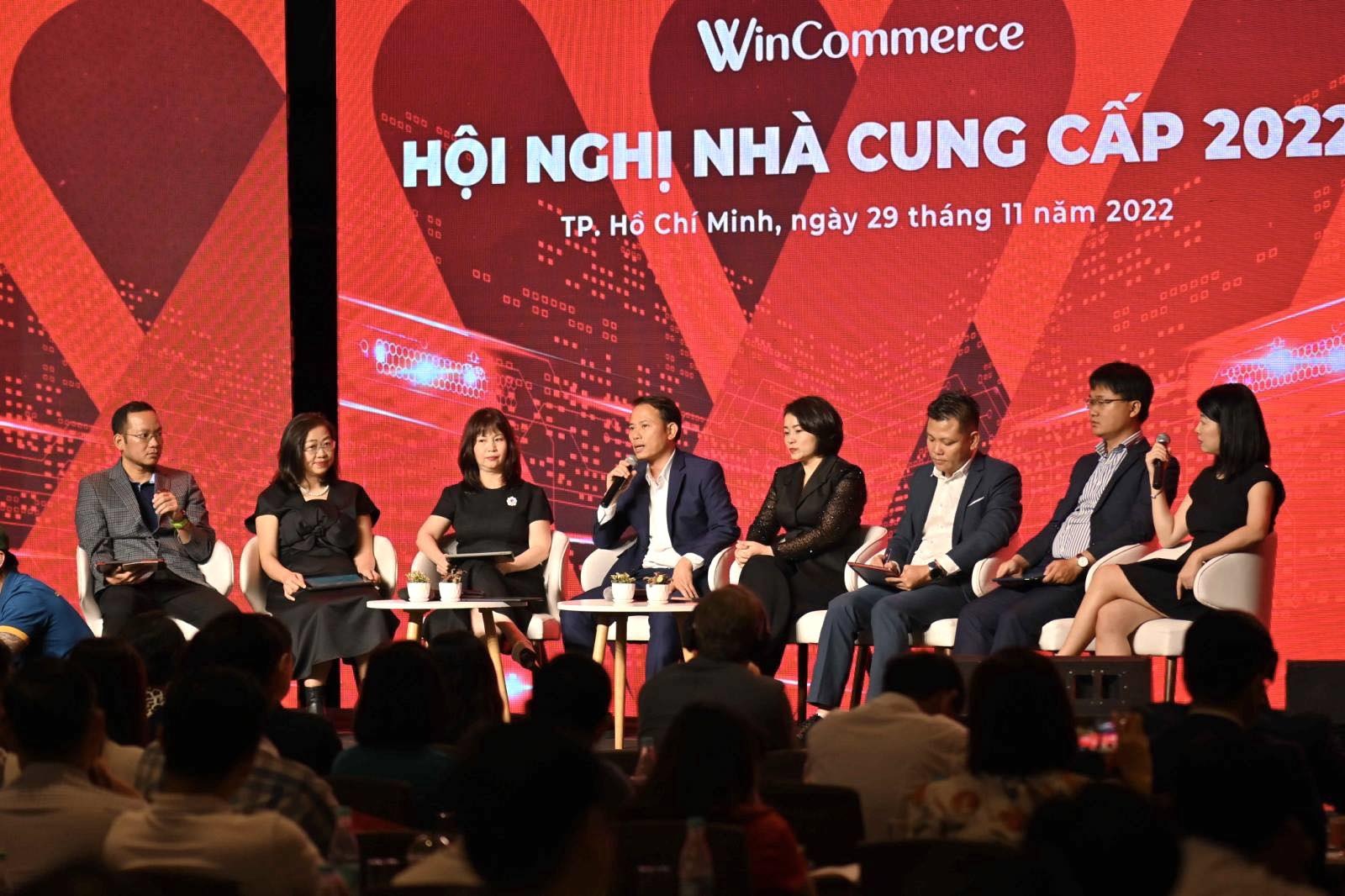 Ban lãnh đạo WinCommerce chia sẻ, giải đáp thắc mắc của quý đối tác.