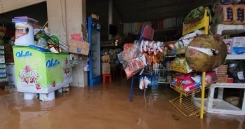 Mưa lũ ở miền Trung tiếp tục lan rộng, miền Bắc nắng nhẹ