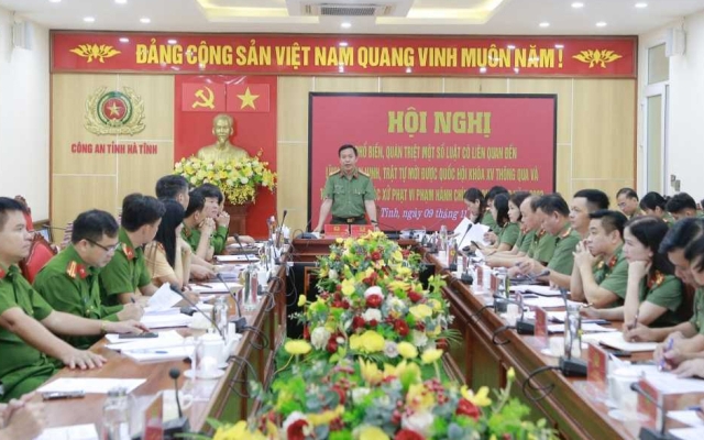 Công an Hà Tĩnh hưởng ứng ngày pháp luật Việt Nam