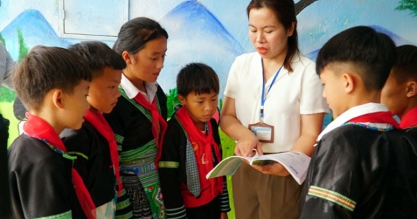 Cô giáo có nhiều sáng kiến với giáo dục vùng cao