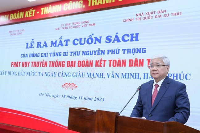 bi-thu-trung-uong-dang-chu-tich-ubtu-mttq-viet-nam-do-van-chien-phat-bieu-tai-le-ra-mat-cuon-sach-anh-quang-vinh-9919