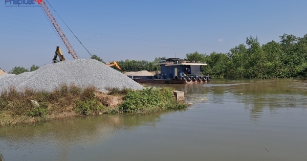 Quảng Ninh: Hàng loạt bến thuỷ nội địa hoạt động trái phép dưới vỏ bọc của bãi tập kết vật liệu xây dựng