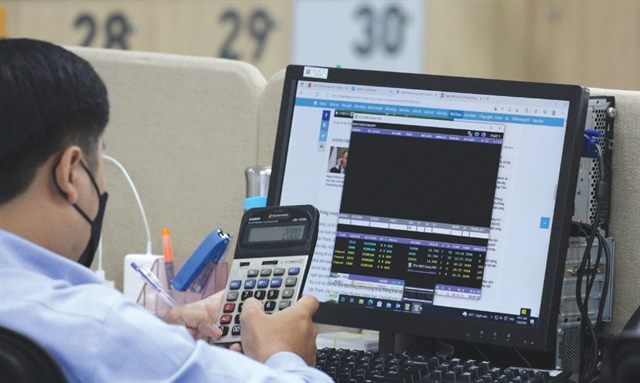 vietstock_s_doanh-nghiep-niem-yet-truoc-nguong-cua-nang-hang-thi-truong_20231122081703