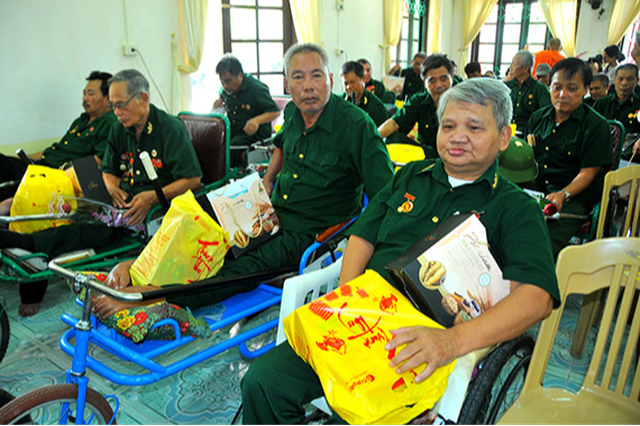 Dành hơn 449 tỷ đồng tặng quà người có công dịp Tết Giáp Thìn 2024