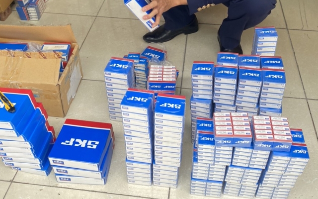Tạm giữ hàng nghìn sản phẩm vòng bi có dấu hiệu giả mạo nhãn hiệu SKF