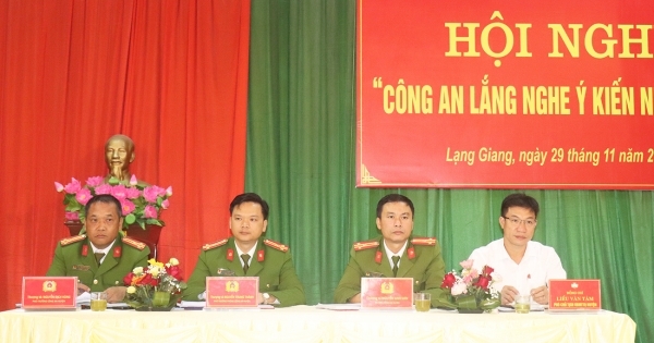 Công an lắng nghe ý kiến Nhân dân