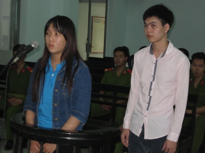 Hai bị c&aacute;o Ra v&agrave; Thuận