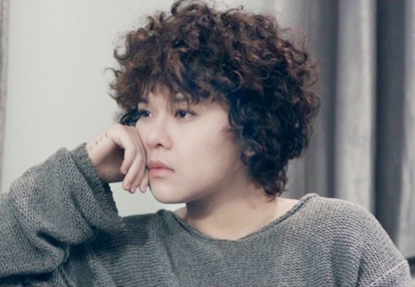 Nữ nhạc sĩ c&ograve;n c&oacute; khả năng chơi một số loại nhạc cụ kh&aacute;c nhau như piano, guitar. Ảnh: Internet