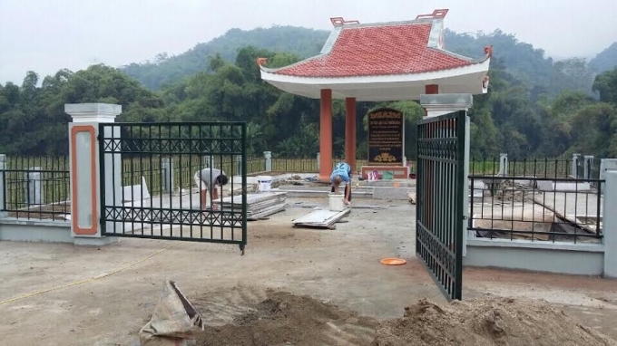 Những hạng mục hư hỏng nặng ở Di t&iacute;ch lịch sử c&aacute;ch mạng Phi&ecirc;ng Ch&igrave; đang được sửa chữa.